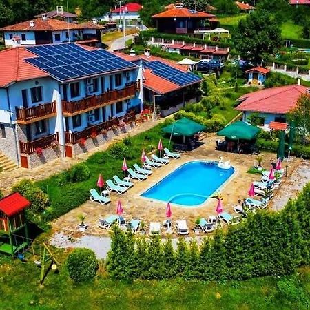 Family Complex Krisbo Hotel Donkovtsi Exterior foto
