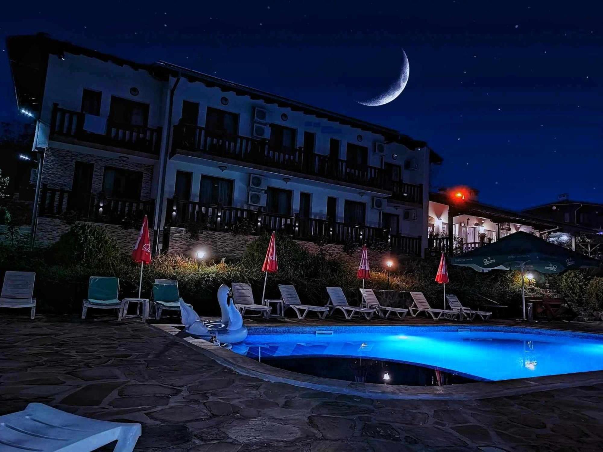 Family Complex Krisbo Hotel Donkovtsi Exterior foto