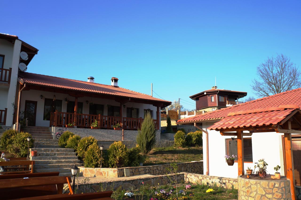 Family Complex Krisbo Hotel Donkovtsi Exterior foto
