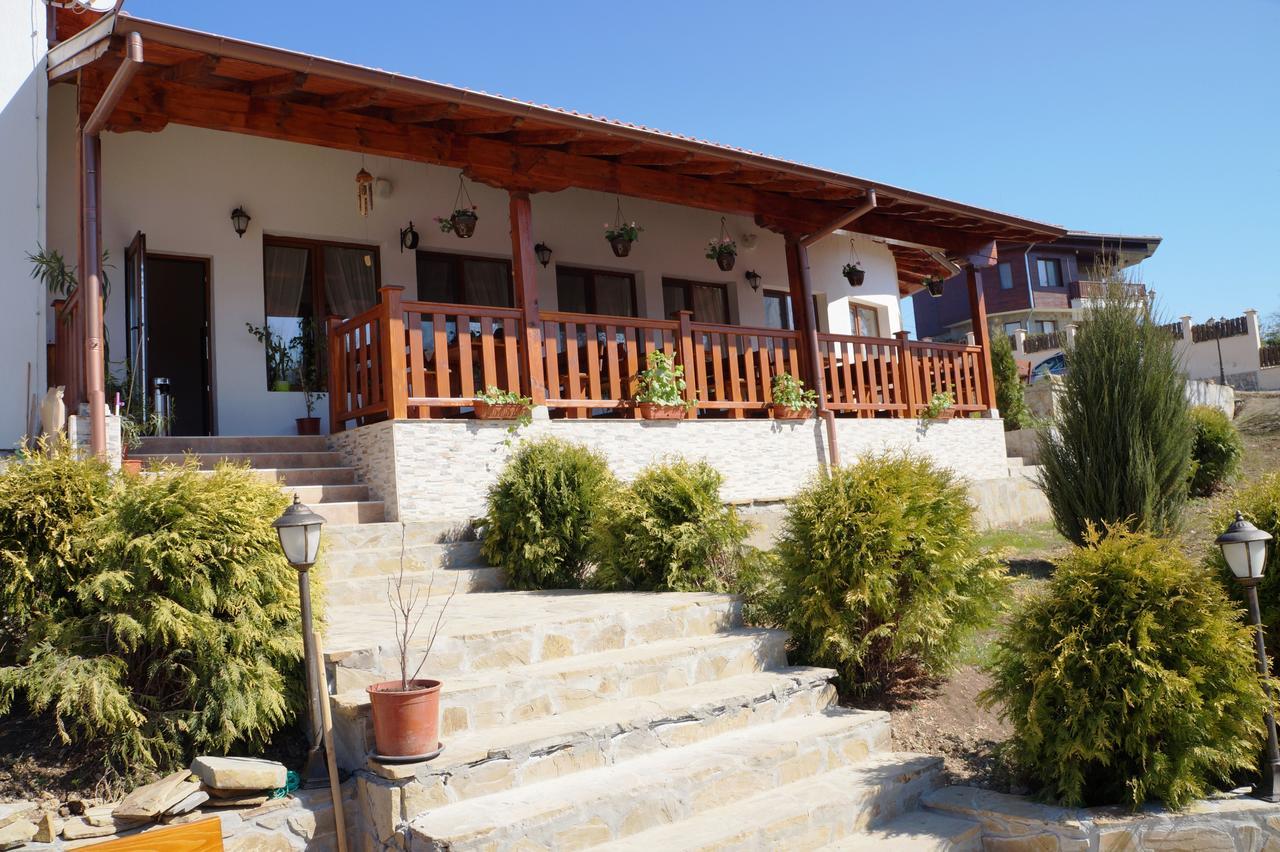 Family Complex Krisbo Hotel Donkovtsi Exterior foto
