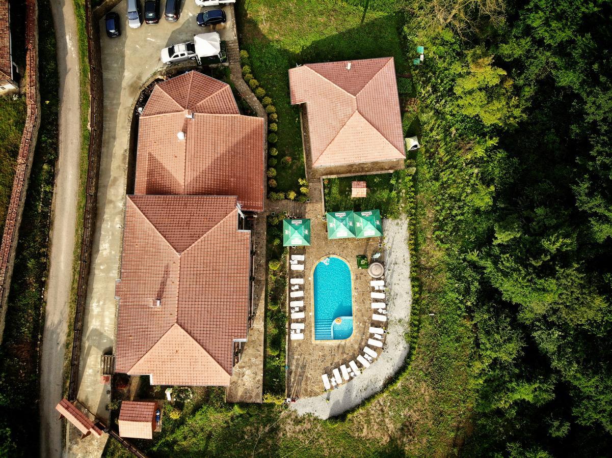 Family Complex Krisbo Hotel Donkovtsi Exterior foto