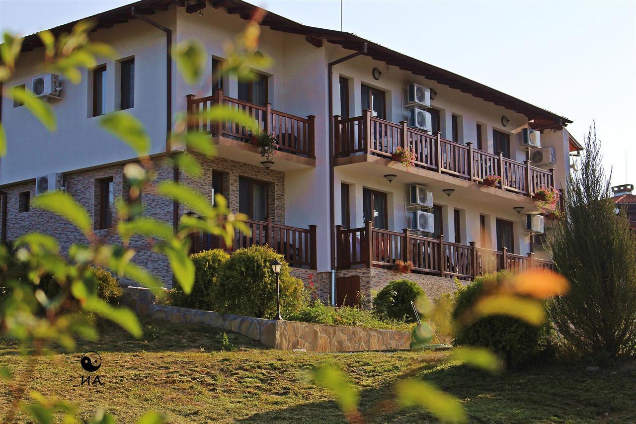 Family Complex Krisbo Hotel Donkovtsi Exterior foto
